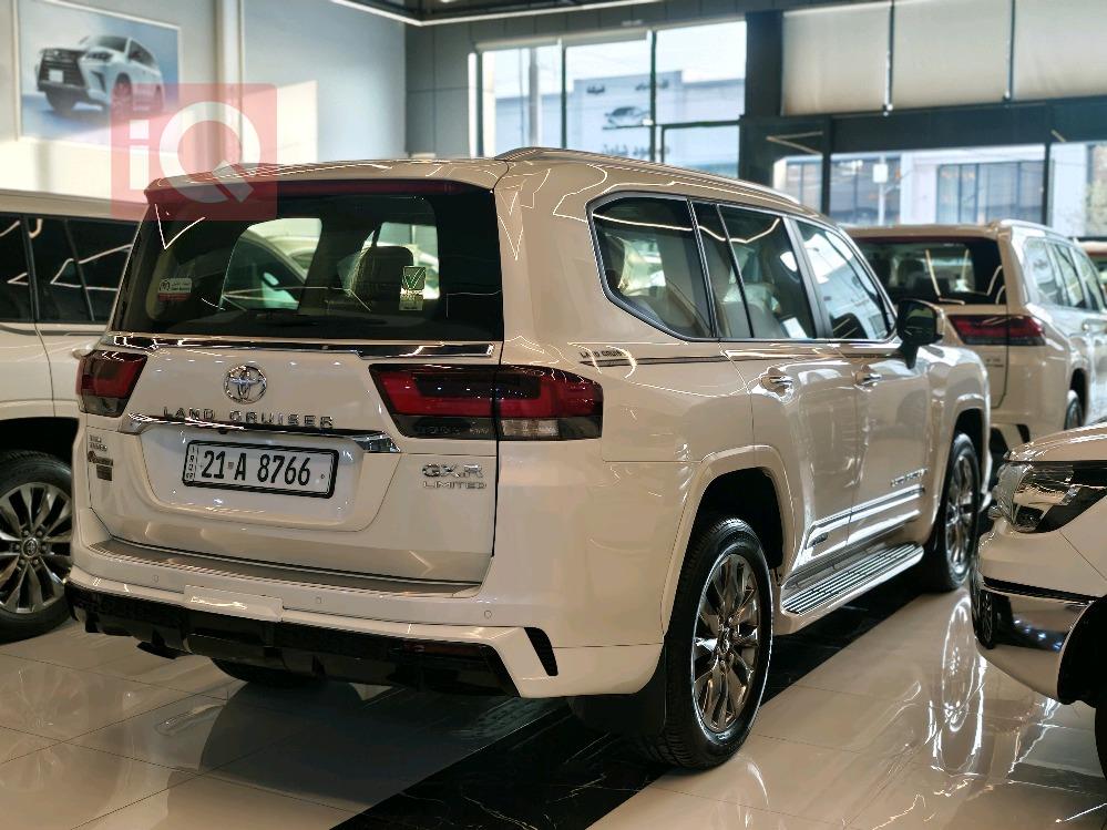 تويوتا لاندكروزر